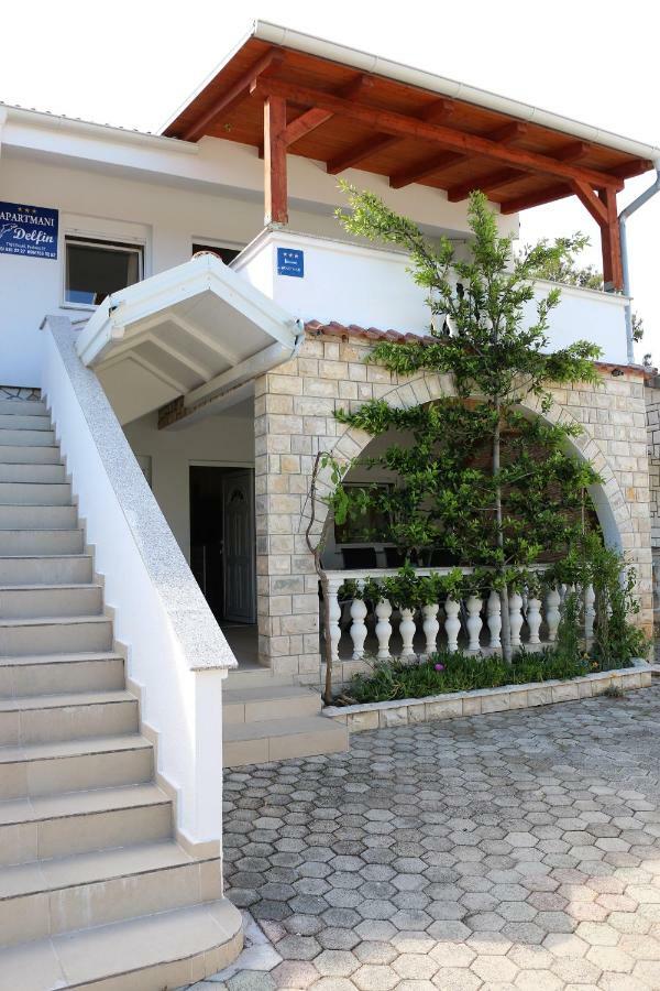 Apartments Vir Delfin Exterior foto